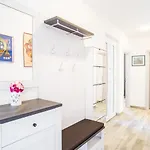 Casa Matea - 90 M From The Sea, New Private Swimming Pool Apartment Pula