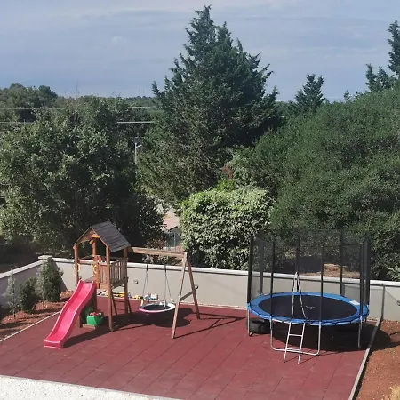 Apartament Casa Matea - 90 M From The Sea, New Private Swimming Pool Pula