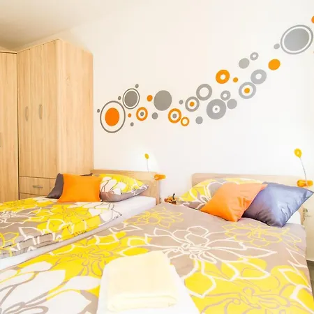 Apartment Casa Matea - 90 M From The Sea, New Private Swimming Pool