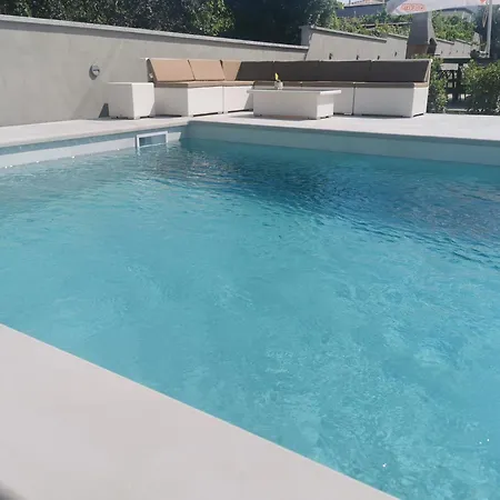 Casa Matea - 90 M From The Sea, New Private Swimming Pool Apartment