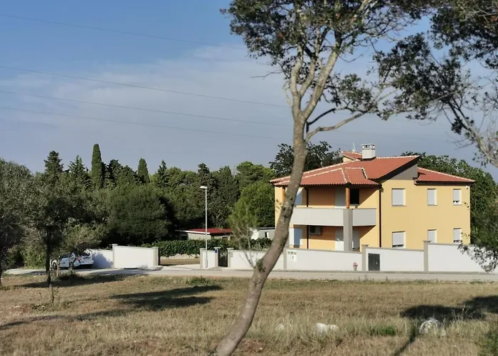 아파트 Casa Matea - 90 M From The Sea, New Private Swimming Pool