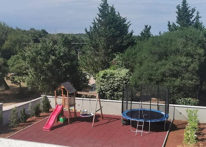 아파트 Casa Matea - 90 M From The Sea, New Private Swimming Pool 풀라